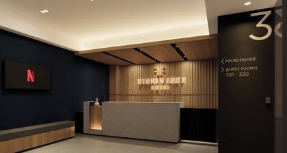 FIERIS IZZY HOTEL