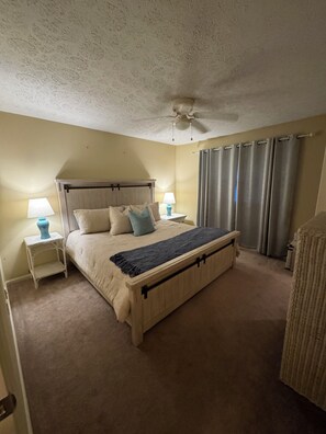 2 bedrooms, WiFi, bed sheets - Cozy 2-bedroom condo with AC and WiFi in charming Myrtle Beach! (Myrtle Beach)