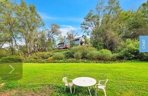 Outdoor dining - Home in Hobart - Roxbury Near Skiing and Weddings. (Hobart)