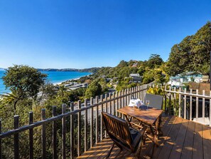 Outdoor dining - Wavesong - Private Spa Unit Above Onetangi (Waiheke Island)