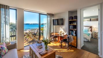 1 slaapkamer, een strijkplank/strijkijzer, wifi, beddengoed