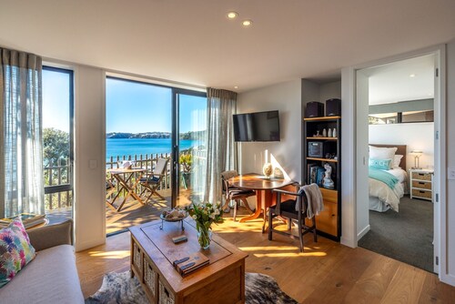 Wavesong - Private Spa Unit Above Onetangi