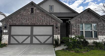 Relax, and Reset: Cozy 4 bedroom & 3 full baths with WiFi, AC in enjoyable Katy