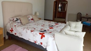 Superior Single Room, Garden View