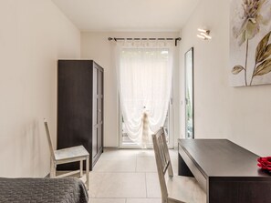2 bedrooms