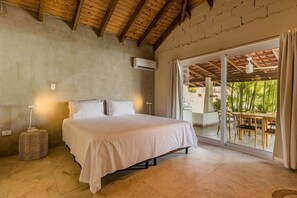 5 chambres, fer et planche à repasser, Wi-Fi, draps fournis