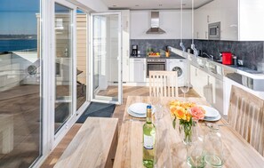 Kühlschrank, Ofen, Herdplatte, Geschirrspüler