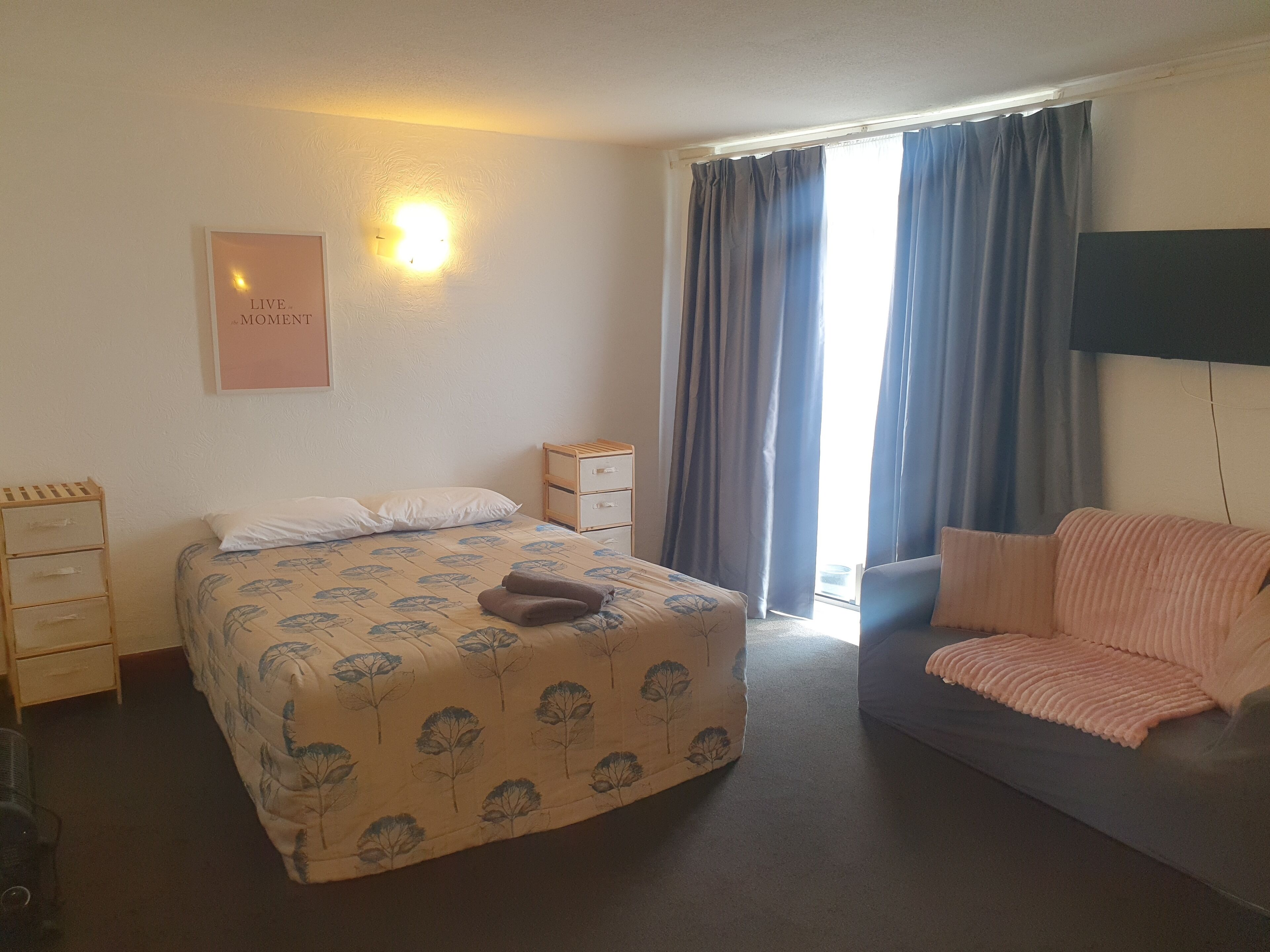 Basic Single Room, 1 Bedroom, Non Smoking, Sea View