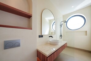Soap, shampoo, toilet paper - Villa Magic Holiday (Kerobokan)