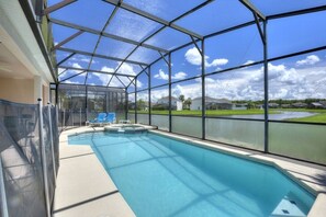 屋外プール、温水プール