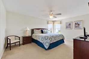5 bedrooms, iron/ironing board, WiFi, bed sheets - Spacious 5-bedroom house with south facing pool and spa (Kissimmee)