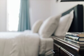 3 bedrooms, in-room safe, desk, iron/ironing board - NEW LISTING-HOME near Seaworld and UTSA (San Antonio)