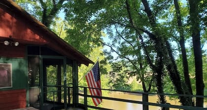 On The Rocks! Little River cabin sitting high on the banks of the White River