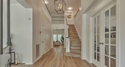 The Woodlands 4BR Executive Retreat - EV, Baby & Pet Friendly, Near Hospitals