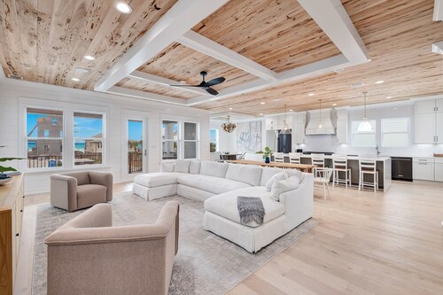 New Luxury 30A Retreat! - 11BR/13BA -Private Pool, Rooftop Lounge, Golf Cart Inc