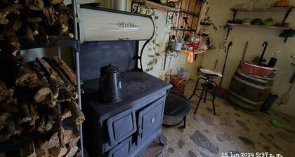 Romántica Casa Hobbit en la Montaña