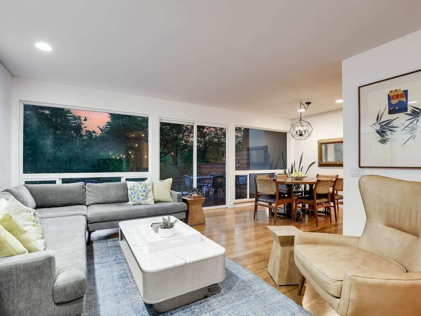 Téléviseur connecté, bureau