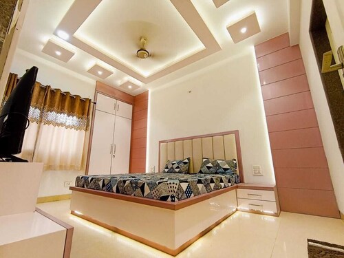 Terrific 3-bedroom villa in Vrindavan with AC