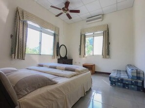 Villa Basic, patio, vista montagna | 4 camere