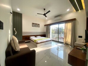 Luxury Room | Free WiFi - Sandhya Manohar Beach Resort (Alibag)