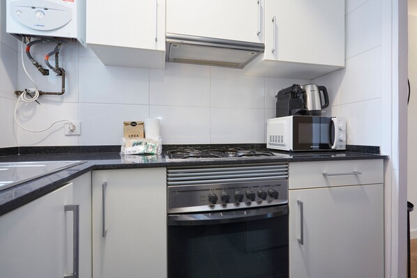 Fridge, microwave, oven, stovetop