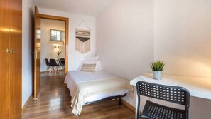 3 dormitorios, tabla de planchar con plancha, wifi gratis