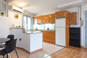 冰箱、微波炉、烤箱、茶具/咖啡用具