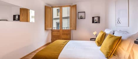 3 chambres, fer et planche Ă repasser, accĂšs Ă Internet, literie fournie
