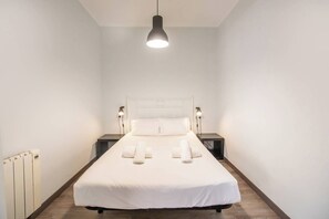 1 bedroom, iron/ironing board, internet, bed sheets