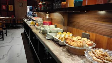 Ilmainen päivittäinen buffetaamiainen