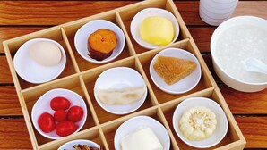 Free daily local cuisine breakfast  - Hai luo gou tian mu yun ju (Guangzhou)