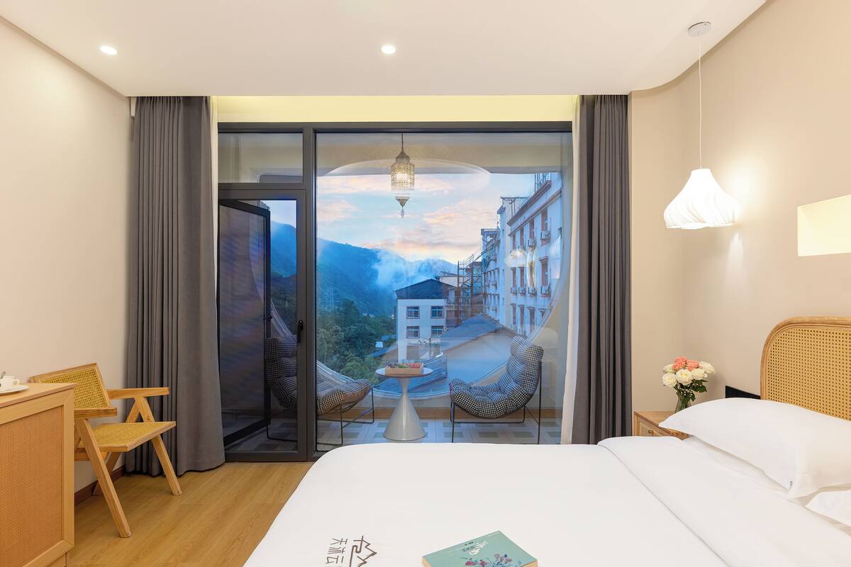 Double Room, Balcony, Mountain View