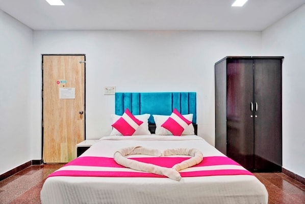 Executive Room, City View | Laptop workspace, free WiFi