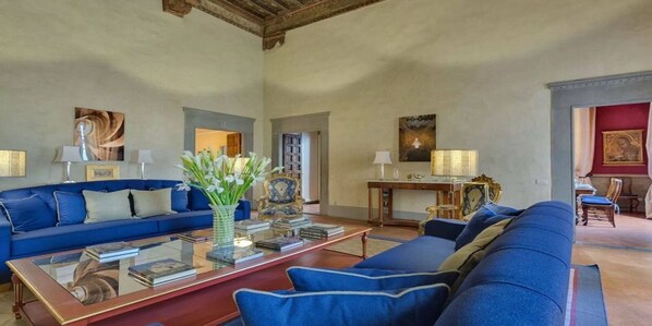 TV, fireplace, DVD player, stereo