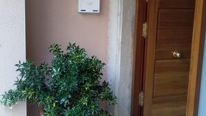 Exterior detail - LOFT CASTELLÓ 110m2 apartment. Pets welcome! (Castelló de Farfanya)
