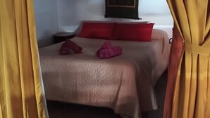 2 bedrooms, iron/ironing board, WiFi (free), bed sheets - LOFT CASTELLÓ 110m2 apartment. Pets welcome! (Castelló de Farfanya)