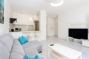 TV - Apartment with mountain views (Las Dehesas)