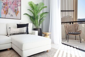 Living area - Luxury living in the heart of Bondi Beach (Bondi Beach)