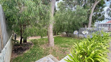 Family House, Garden View | Pemandangan taman