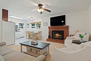 Smart-tv och eldstad