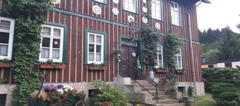 Quiet Garden Apartment