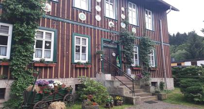Quiet Garden Apartment