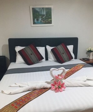 Basic Room, 1 Bedroom, Mountain View, Mountainside | Premium bedding, blackout drapes, iron/ironing board, free WiFi - Phoohongsa Resort (Nakhon Nayok)