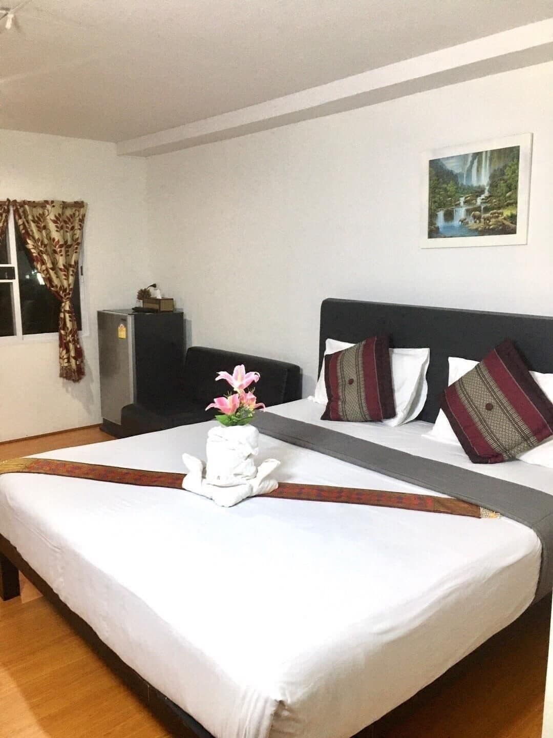 ห้องเบสิก, 1 ห้องนอน, วิวภูเขา, ติดภูเขา | เครื่องนอนระดับพรีเมียม, ผ้าม่านกันแสง, เตารีด/โต๊ะรีดผ้า, Wi-Fi ฟรี