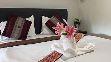 Basic Room, 1 Bedroom, Mountain View, Mountainside | Premium bedding, blackout curtains, iron/ironing board, free WiFi