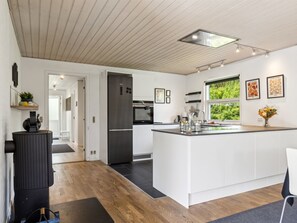 Réfrigérateur, micro-ondes, four, lave-vaisselle