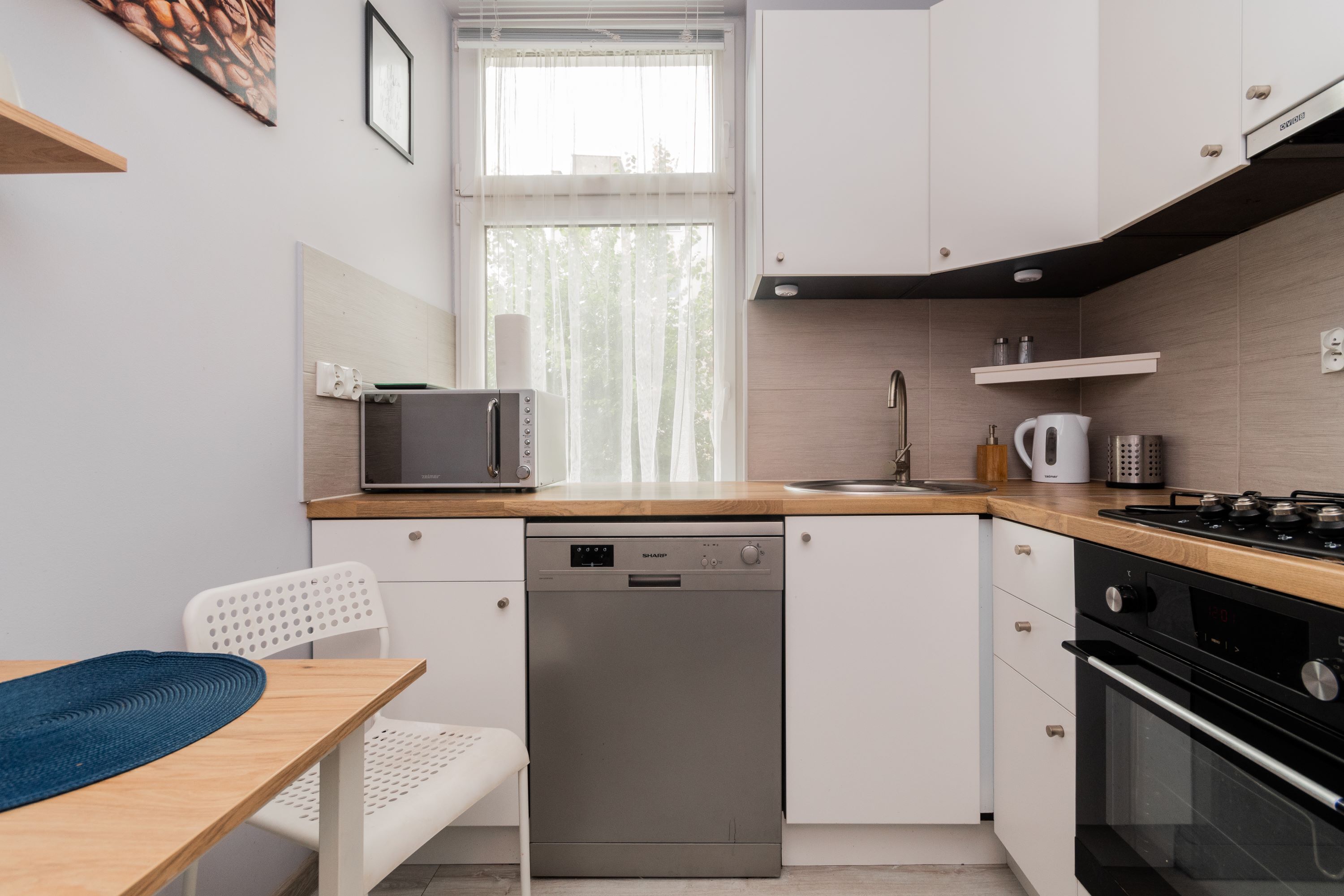 Comfort Apartment | Private kitchen | Electric kettle