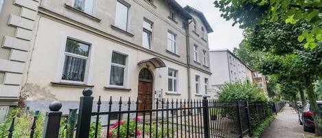 Fachada de la propiedad