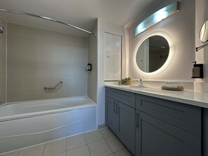 Suihku, hiustenkuivaaja