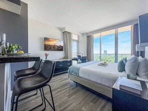 Iron/ironing board, travel crib, WiFi, bed sheets